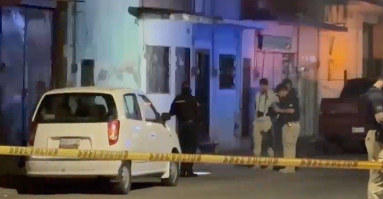 Matan a hermanos mientras lavaban una motocicleta en Irapuato; eran menores de edad