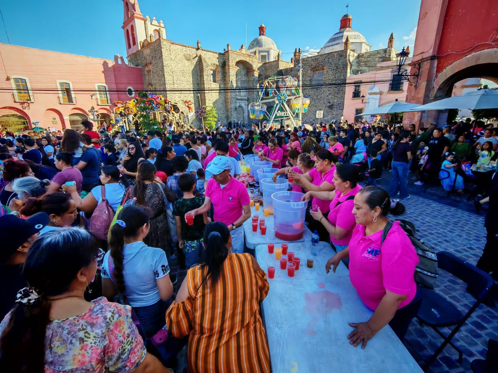 Salvatierra envía comitiva reducida al Tianguis Turístico de Acapulco tras polémica por viaje a Madrid