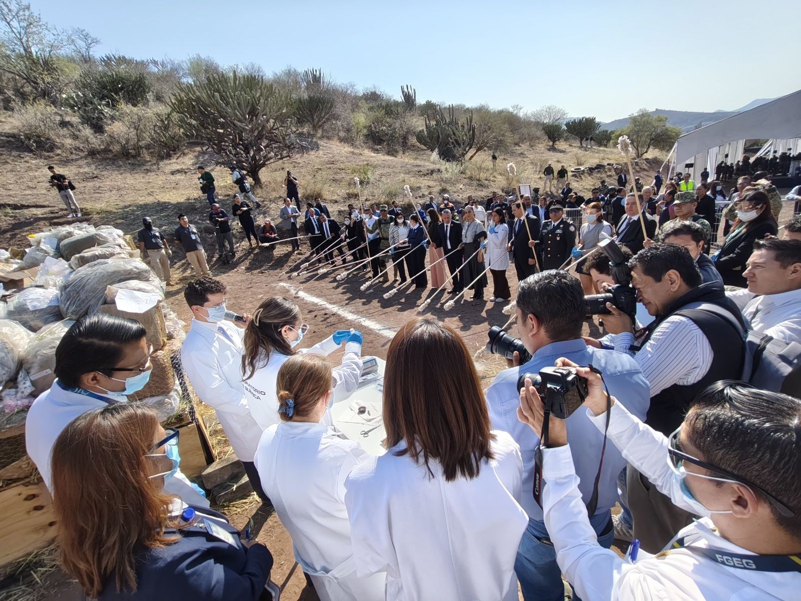 Guanajuato “cierra ciclos del crimen“ con la destrucción masiva de 10 toneladas de objetos del delito