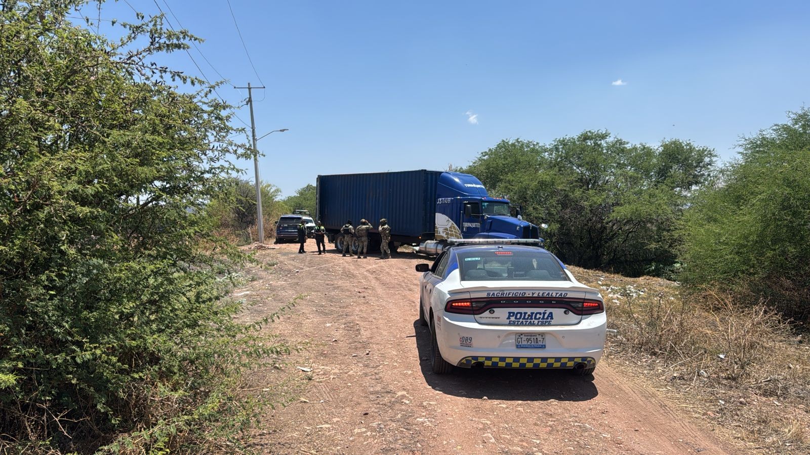 Recuperan tráiler robado tras persecución en la zona norte de Celaya