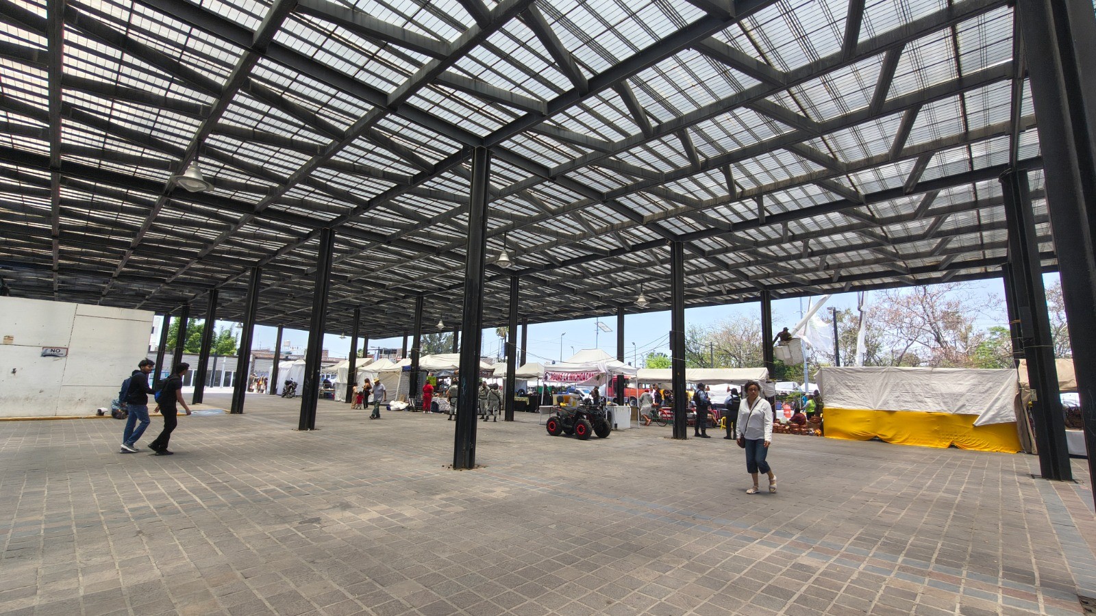 Analizan recuperar estacionamiento subterráneo del Parque Morelos ante conflicto con ISSEG