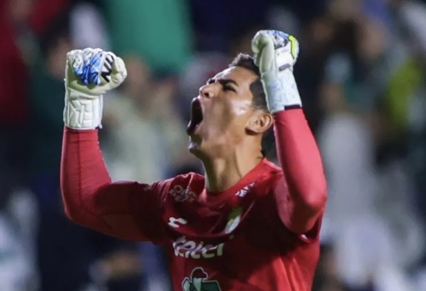 “Gato” García ya reportó con la Selección Mexicana y se puso a las órdenes de Javier Aguirre
