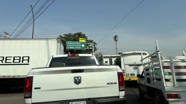 Tráfico en Timoteo Lozano desespera a automovilistas