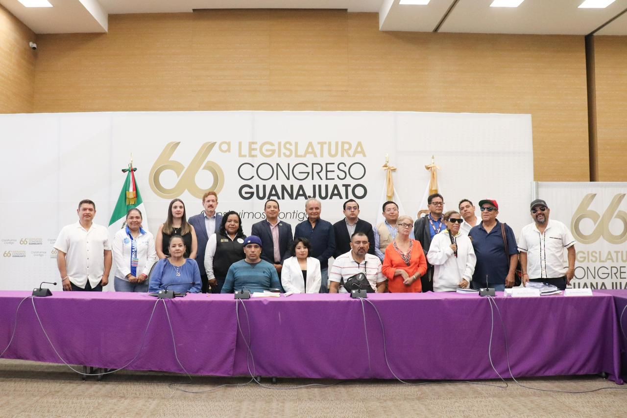 “Esperar a morir para acceder a su dinero”: exhiben abandono a personas con discapacidad en Guanajuato