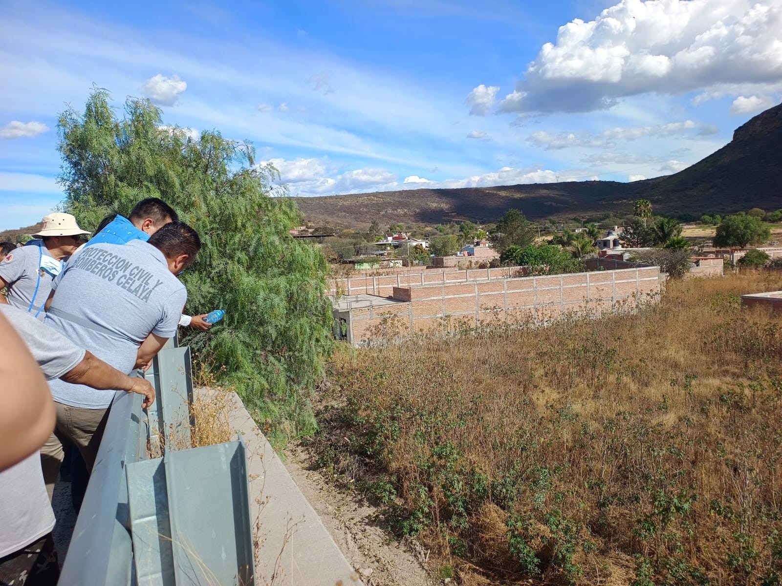 Apoyados por el municipio, habitantes de la Machuca detienen obras del Ferroférico
