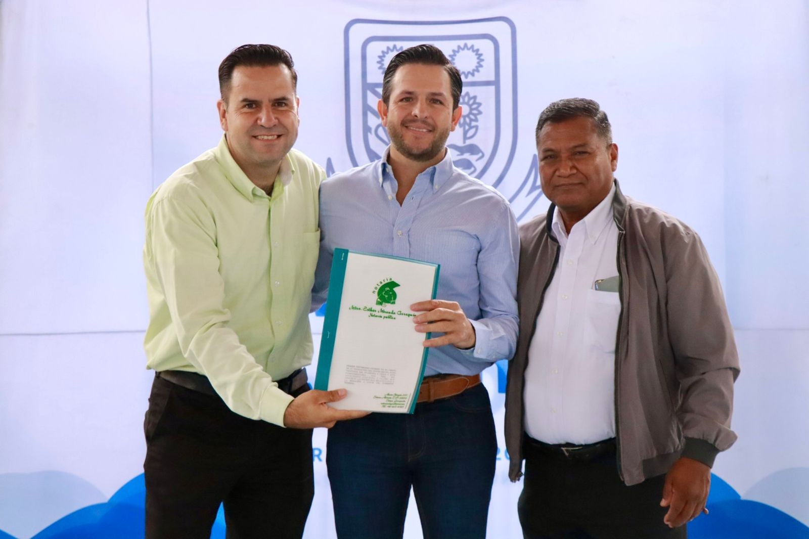 CBTA 175 obtiene escrituras tras 42 años de funcionamiento en Apaseo el Grande