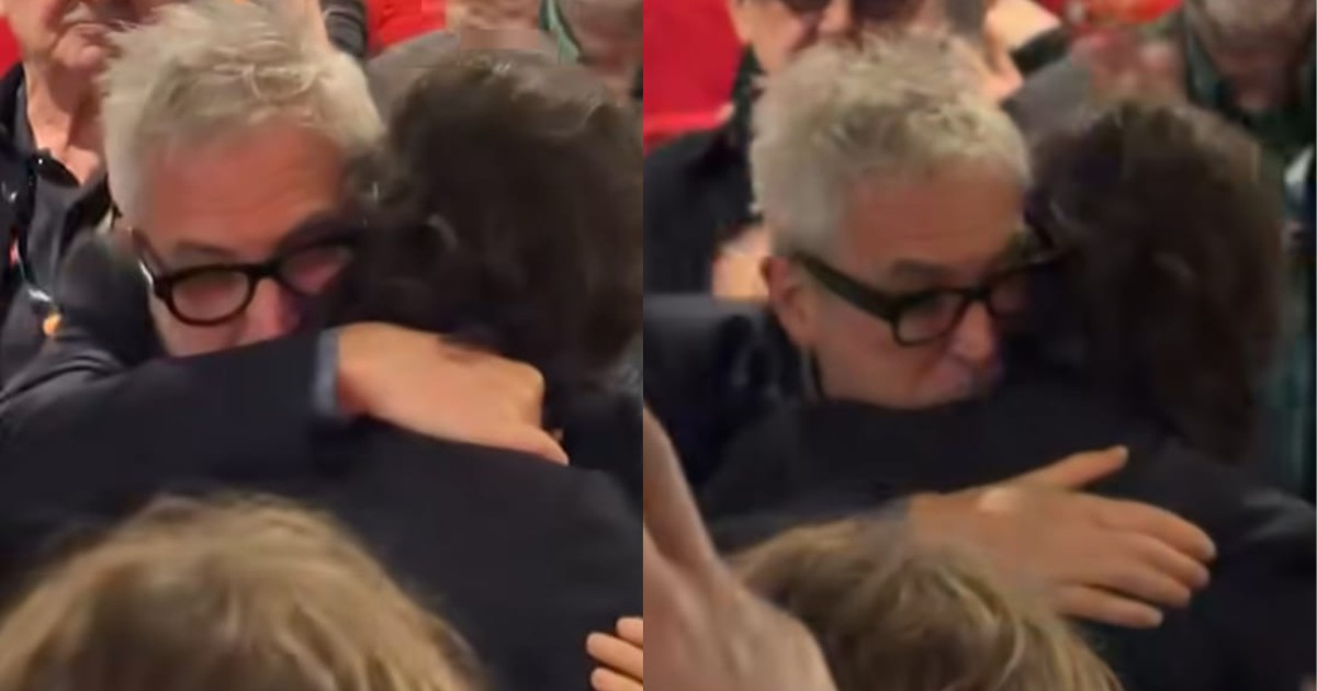 Diego Luna recibe ovación de cuatro minutos y emotivo abrazo de Alfonso Cuarón en Cannes
