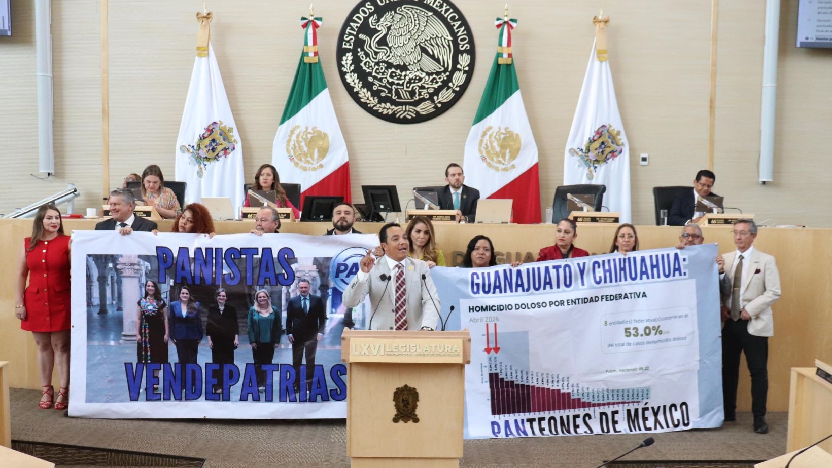 Choque en el Congreso de Guanajuato por consignas de Libia Dennise