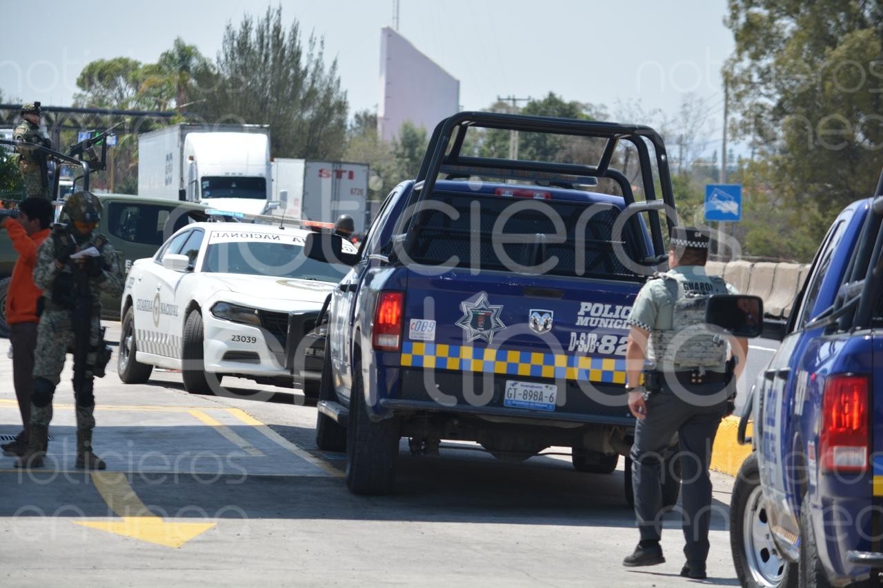 Ataque en la carretera León–Aguascalientes: motociclistas heridos logran llegar a la caseta para pedir auxilio