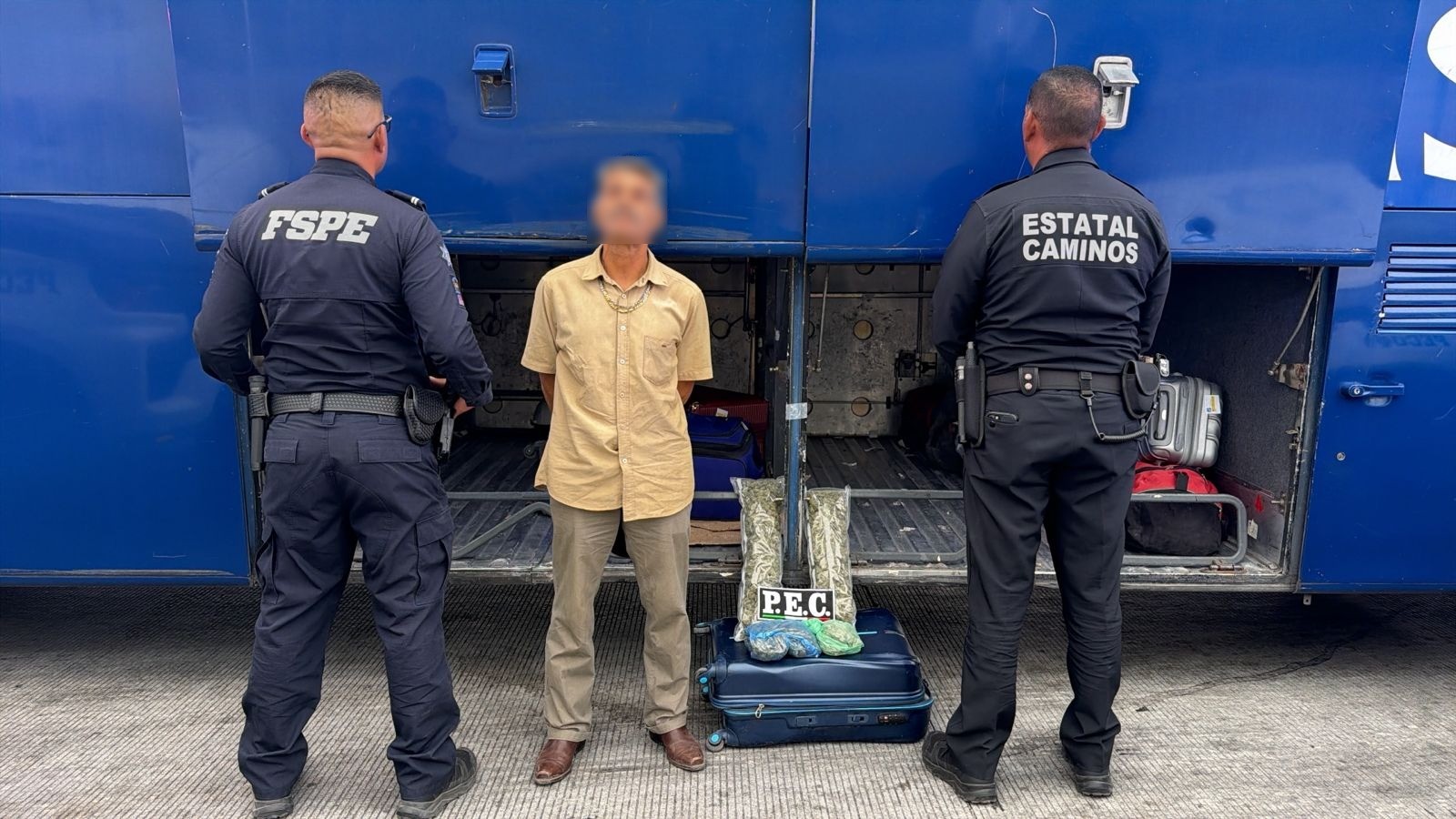 Detienen a pasajero que transportaba droga oculta en equipaje de autobús en Guanajuato