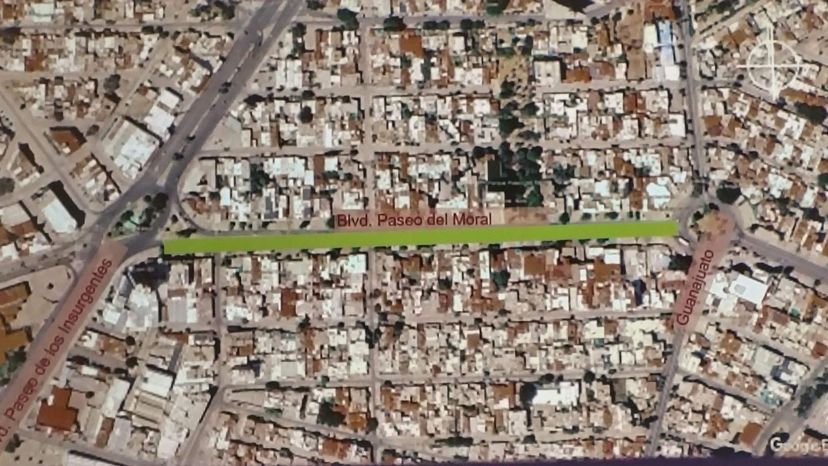 Remodelación en Paseo del Moral: construyen camellón y banquetas