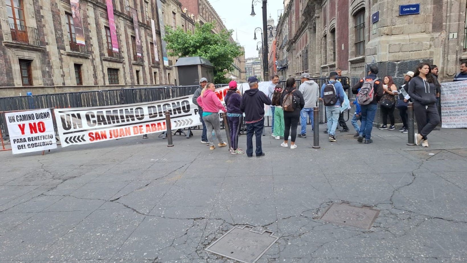 Protestan en CDMX por accesos a San Juan de Abajo en León