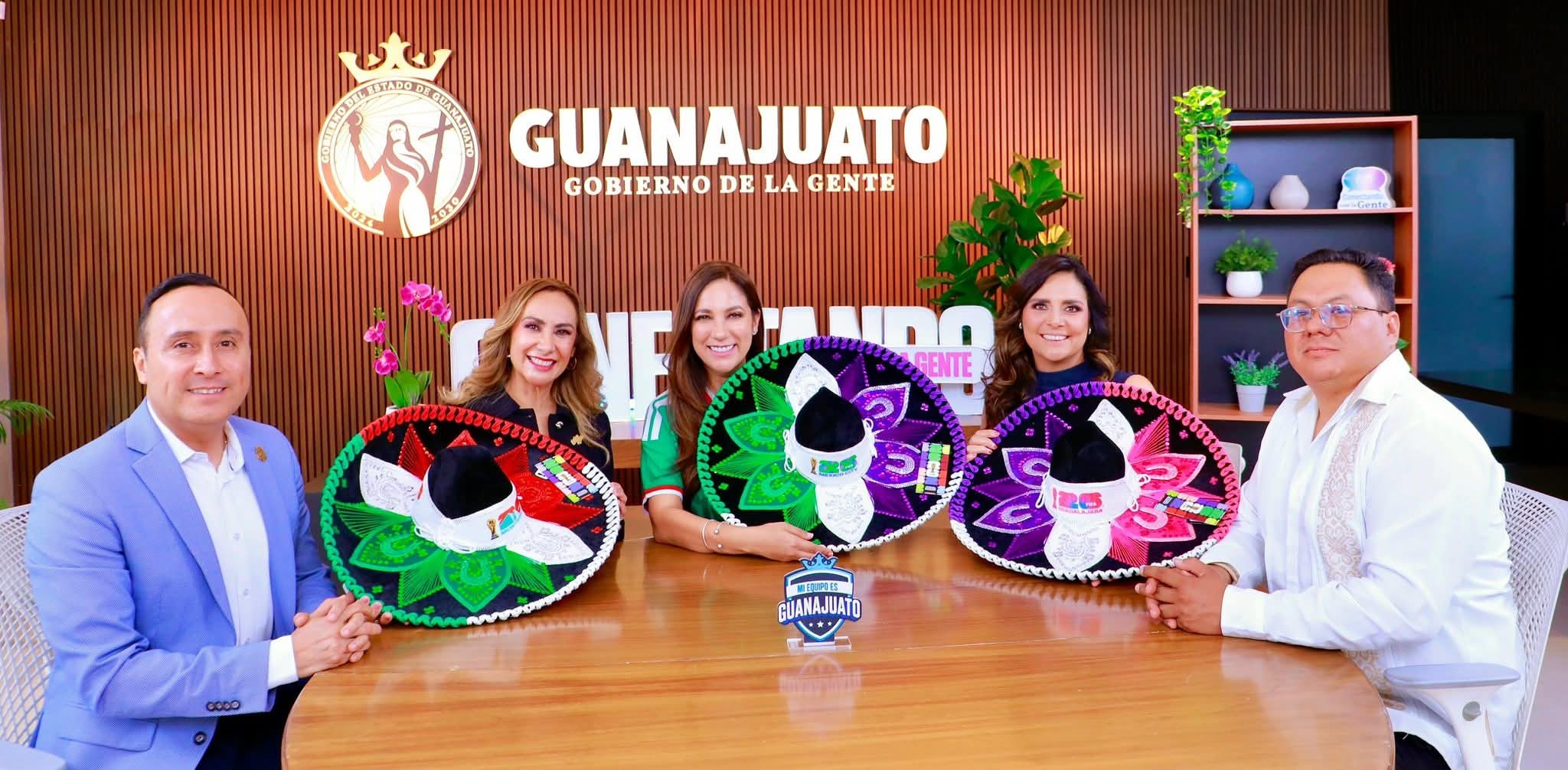 Dos empresas guanajuatenses logran certificación como proveedoras oficiales de la FIFA