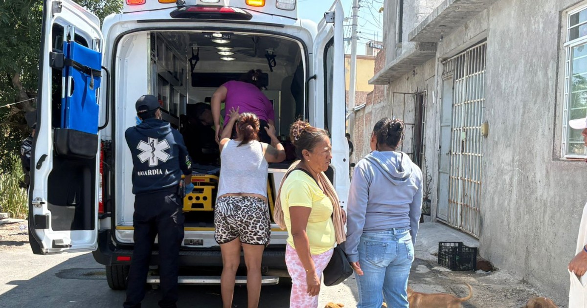 ¡Tendía ropa cuando sintió caliente en la pierna! Ama de casa es herida por disparo de arma