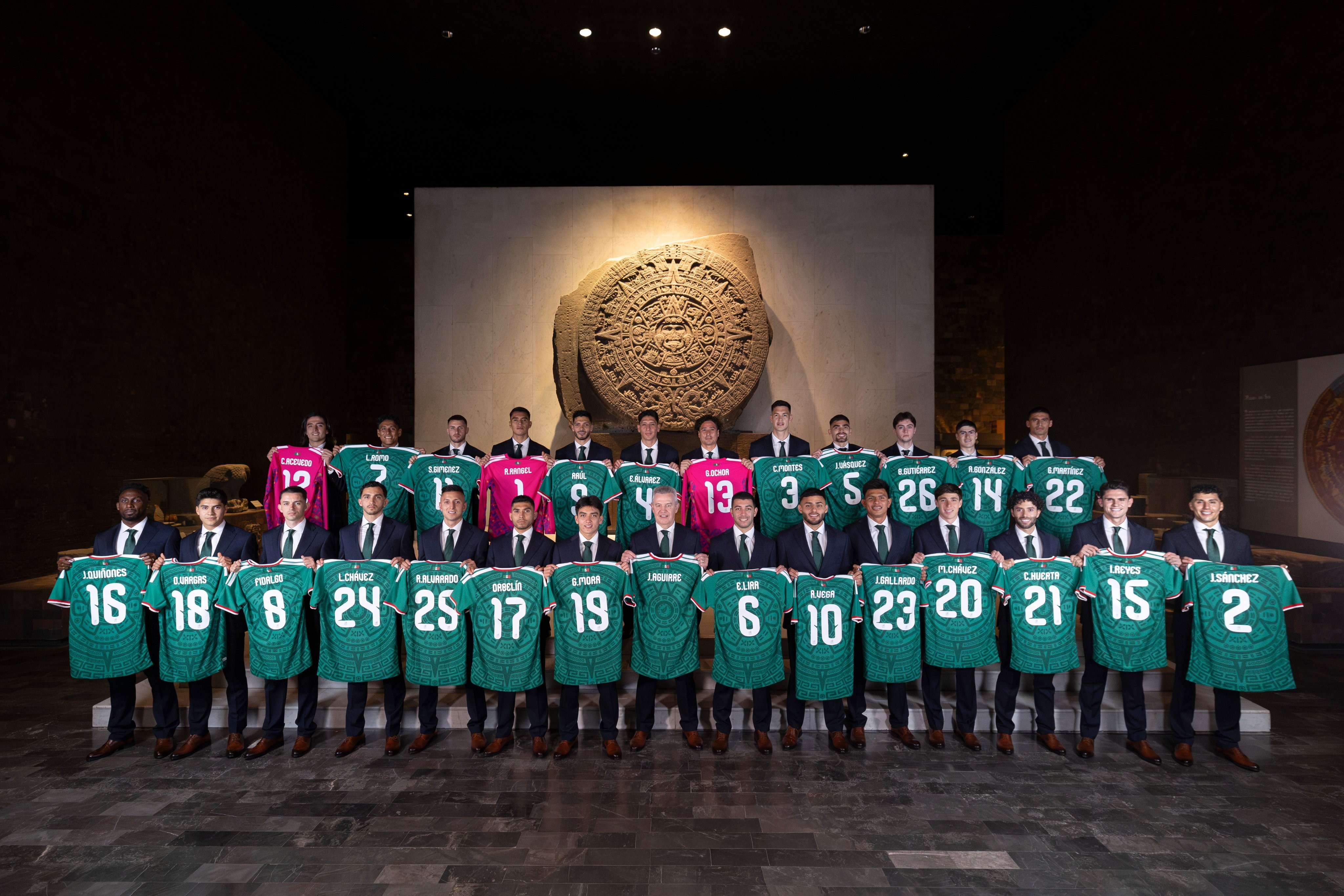 'El Tri' se toma la foto oficial rumbo al Mundial en el Museo Nacional de Antropología