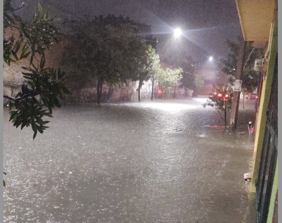 Lluvia de 57 milímetros provoca severos encharcamientos en Cortazar