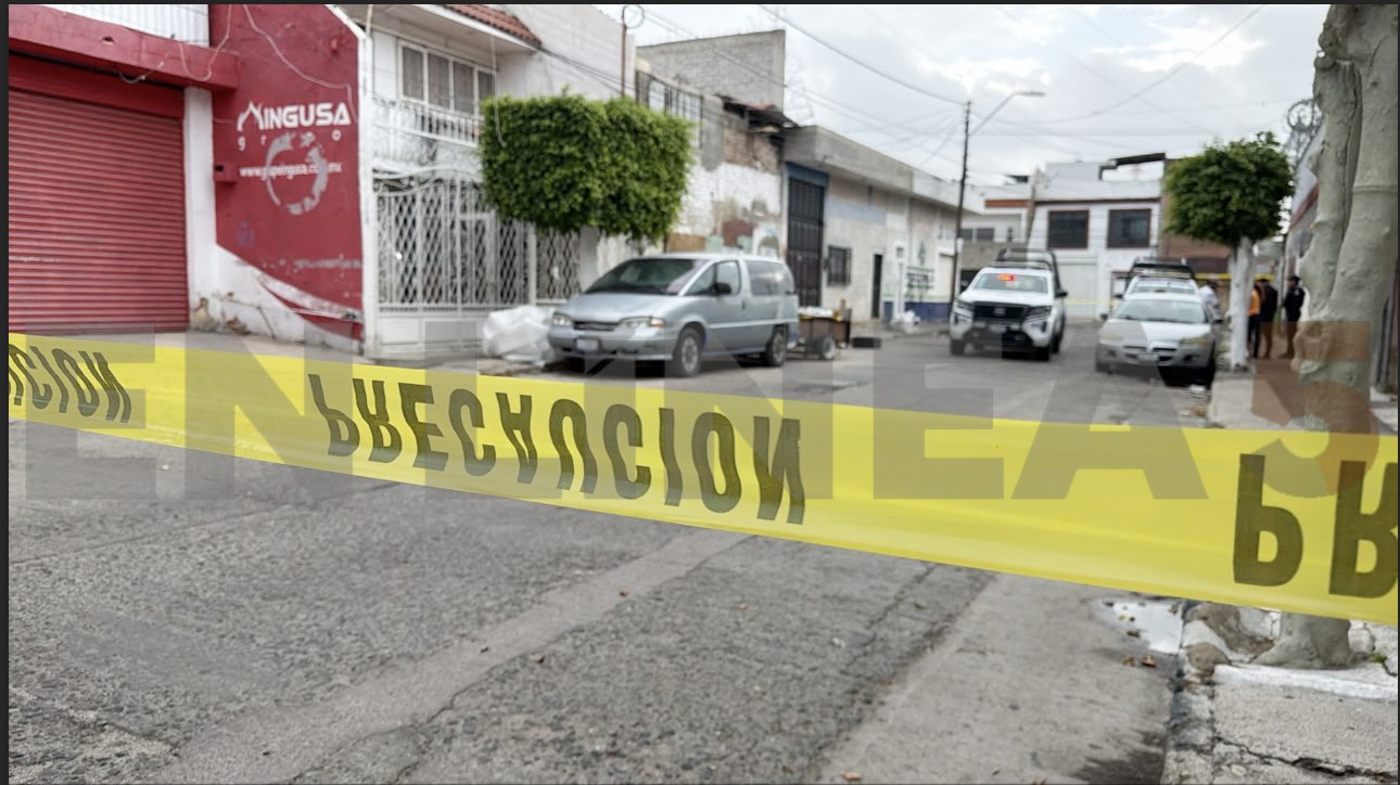 Hallan a hombre sin vida dentro de camioneta en la colonia Buenavista en León