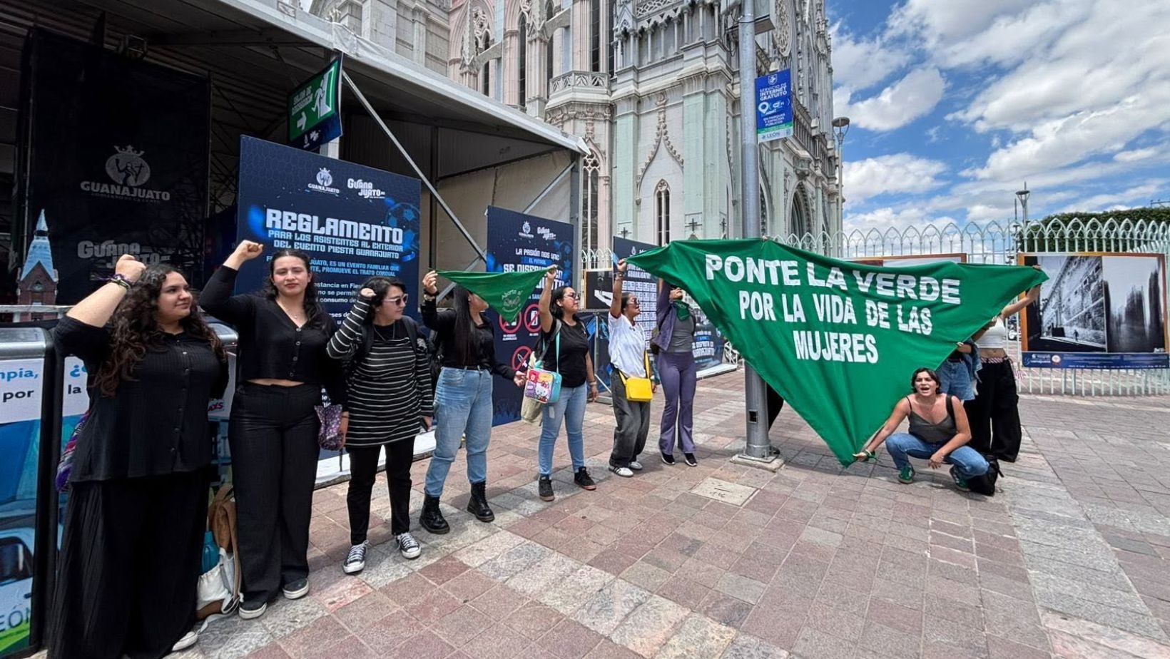 Activistas exigen despenalizar el aborto en Guanajuato