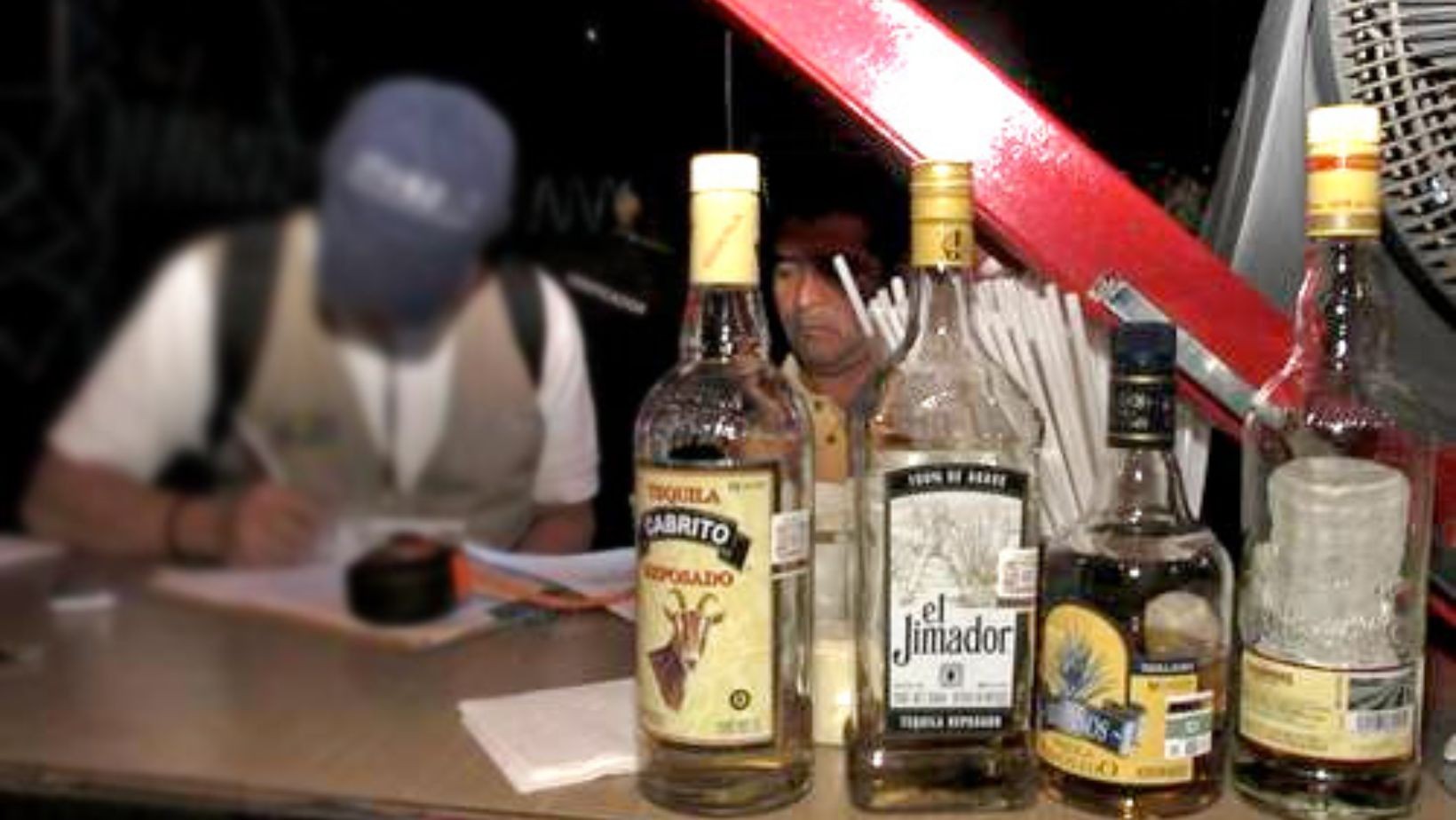 CANACO León exige investigar origen de tequila adulterado