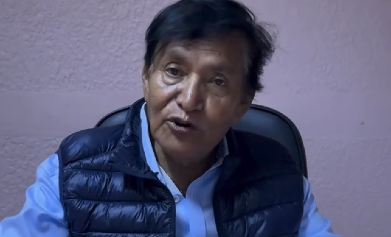 Renuncia cronista de Villagrán tras difusión de video donde presuntamente maltrata y abandona perros