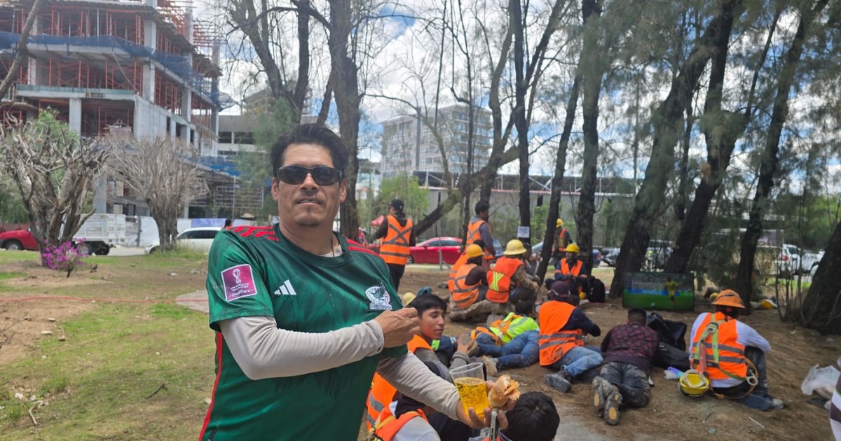 León se detiene por noventa minutos para ver a México; oficinas, escuelas y obras se suman a la fiesta mundialista