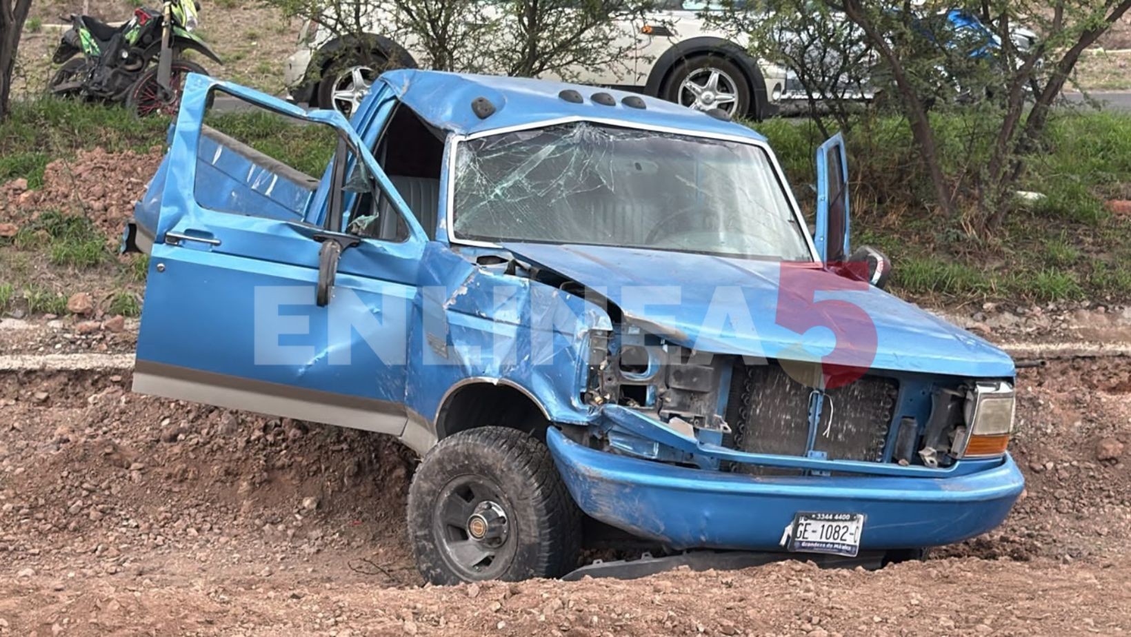 Volcadura en bulevar Morelos deja a mujer lesionada en León