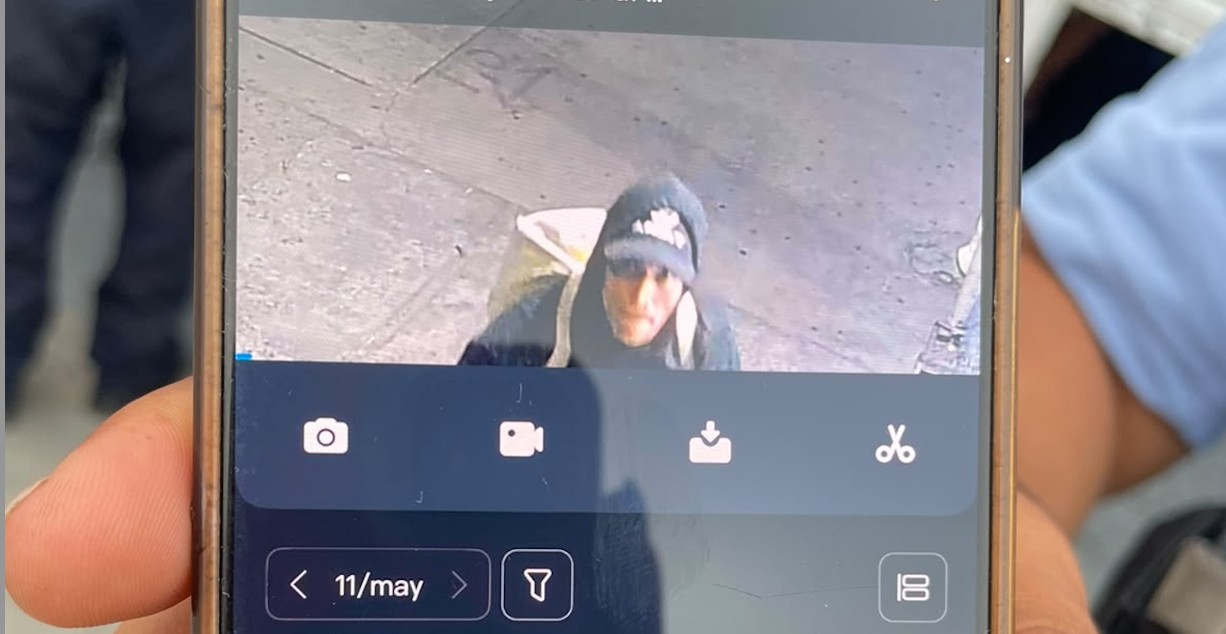 Roban negocio de botanas en el Centro de Celaya; delincuentes se llevan equipo y causan daños