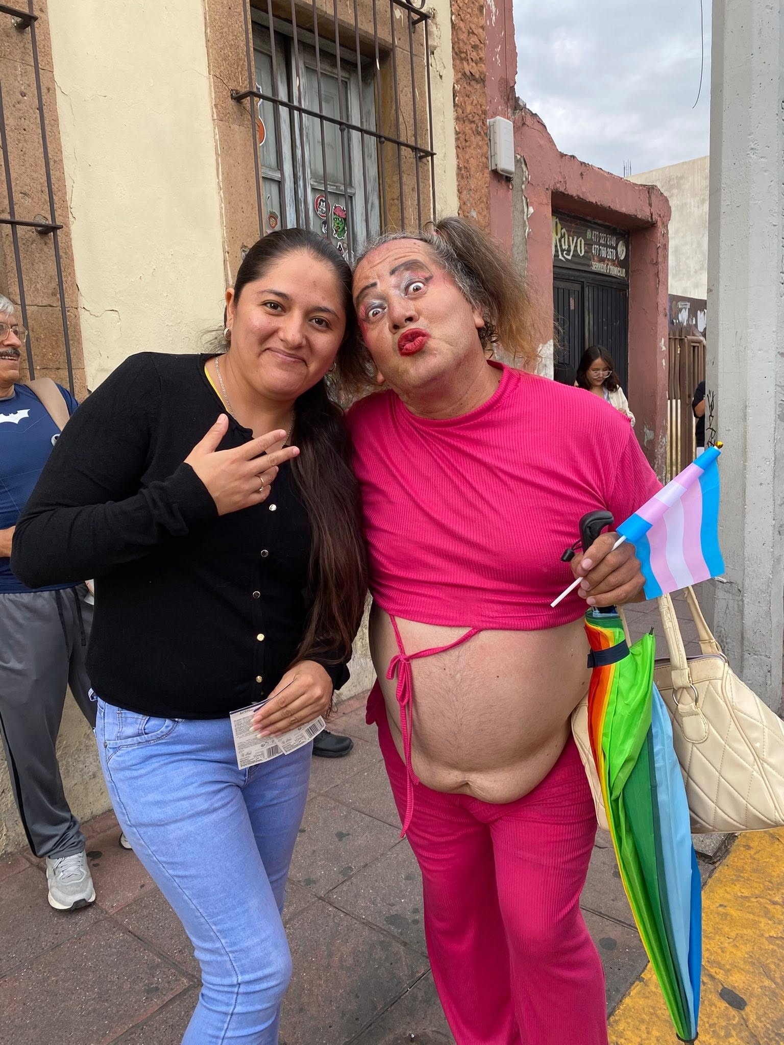¿Qué le pasó a La Diva de León? Amigos y familiares despiden a una figura de la comunidad LGBTQ+ en León ¿Qué le pasó a La Diva de León? Amigos y familiares despiden a una figura de la comunidad LGBTQ+ en León