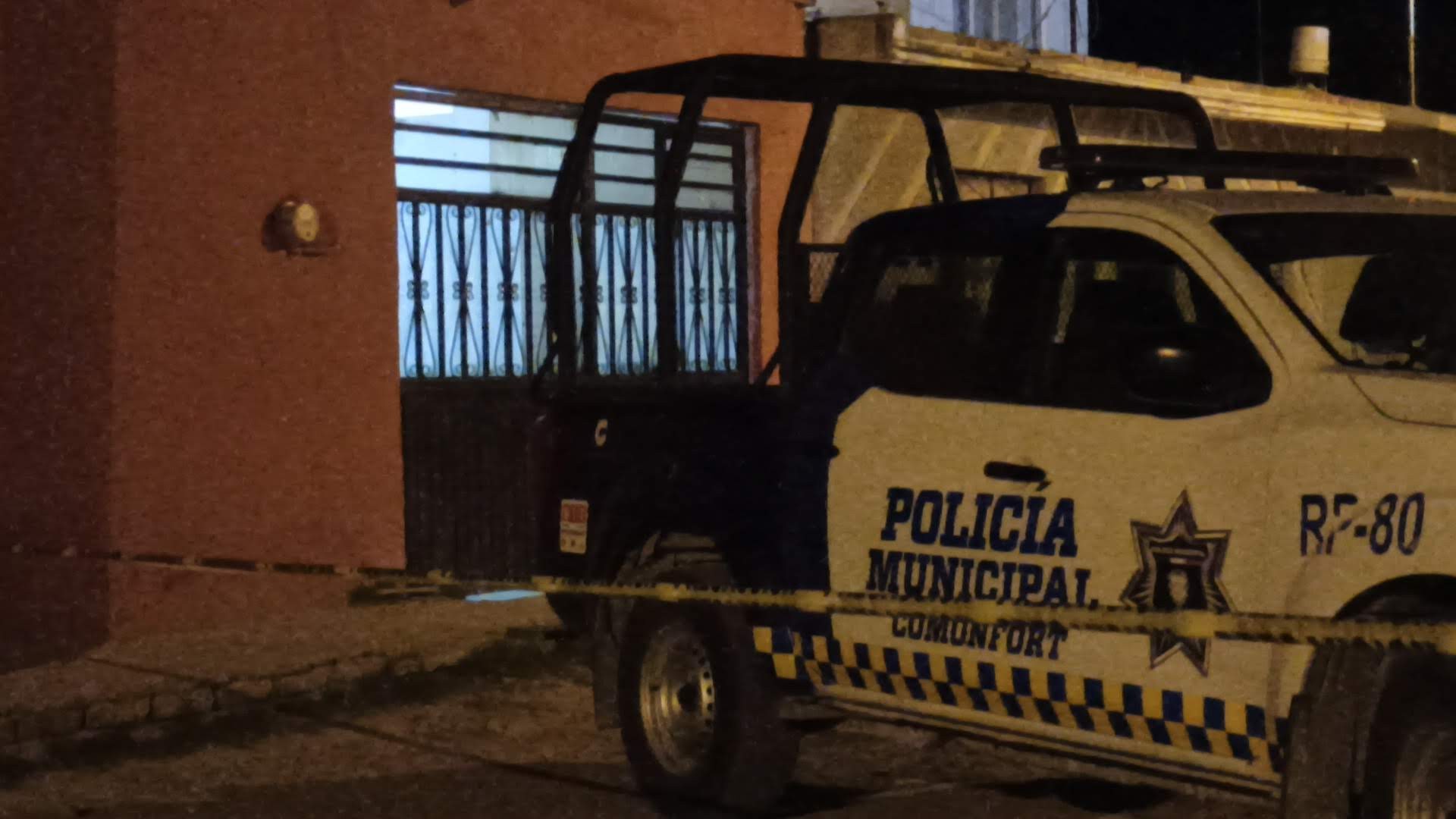Ataque armado dentro de una vivienda deja a una mujer sin vida en Comonfort