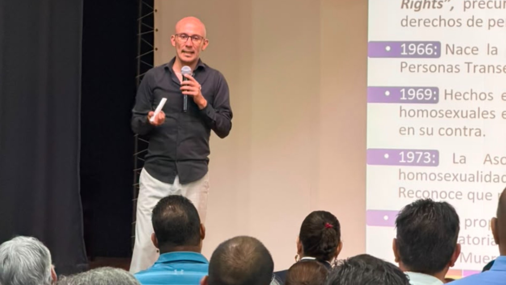 Tras denuncia de discriminación, capacitan a escuela en diversidad sexual