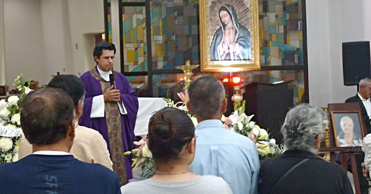 Alertan por falso sacerdote, excomulgado, que da misa en funerarias de León