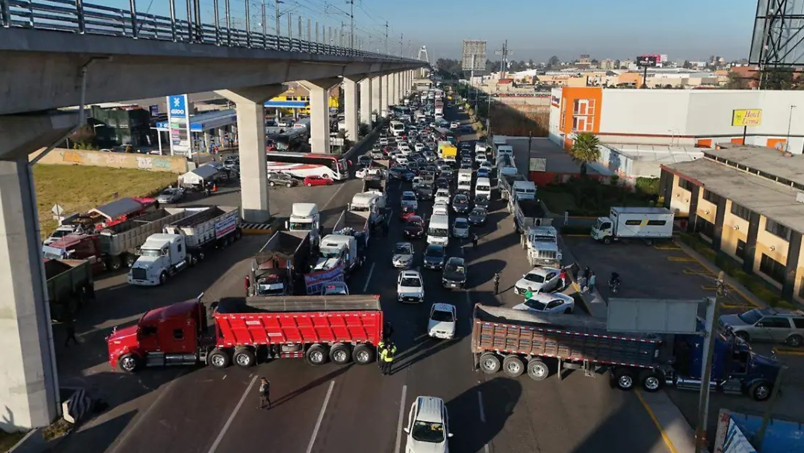 México en alerta: transportistas anuncian megabloqueo nacional