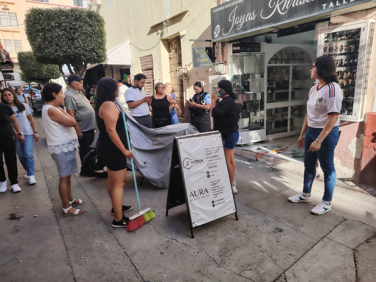 Asalto armado en joyería del Centro de Celaya desata fuerte movilización policial
