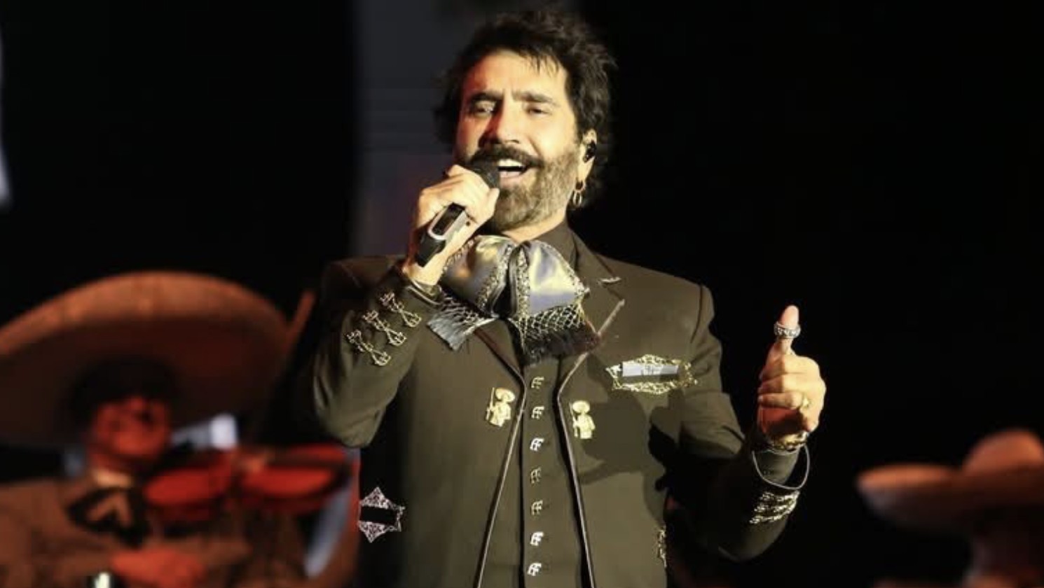 “Serenata Más Grande del Mundo” reúne a más de 270 mil asistentes con Alejandro Fernández y sus invitados