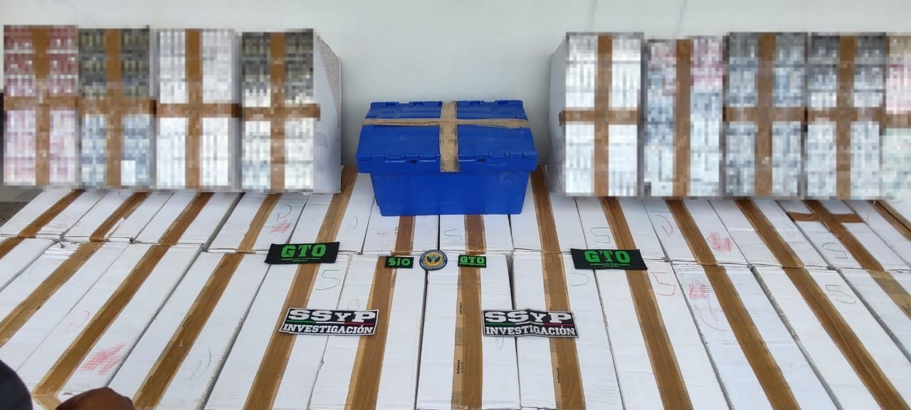 Cae cargamento con más de 17 mil cajetillas de cigarros y medicamentos en León