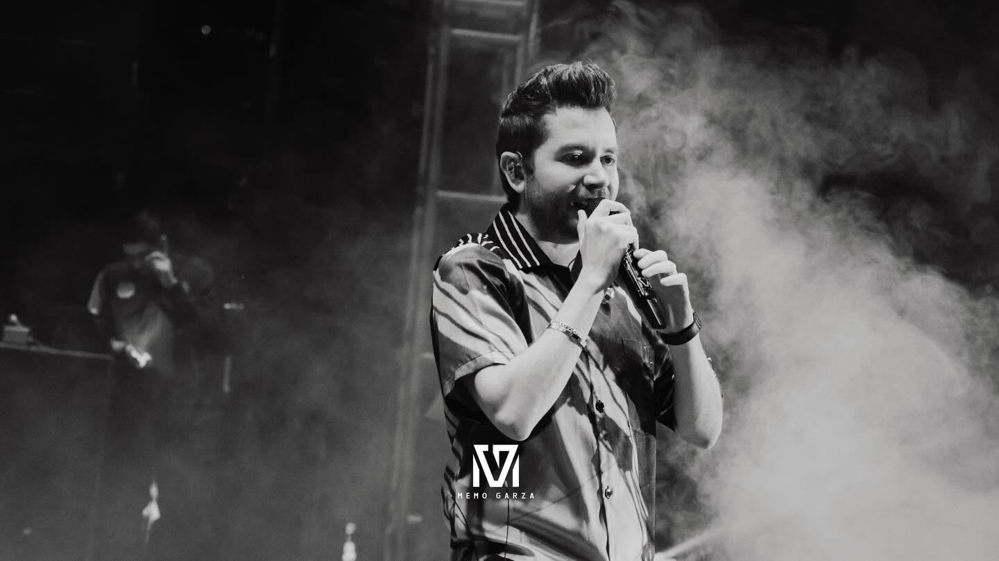 Balean autobús de Memo Garza, ex vocalista de La Adictiva