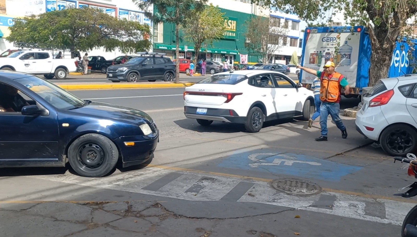 Se triplican registros de 'franeleros' en poco más de un mes en Celaya