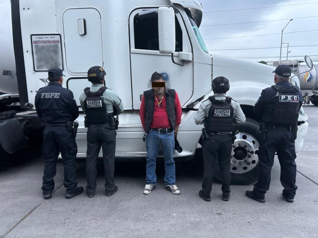 Aseguran 48 mil litros de huachicol en Apaseo el Grande
