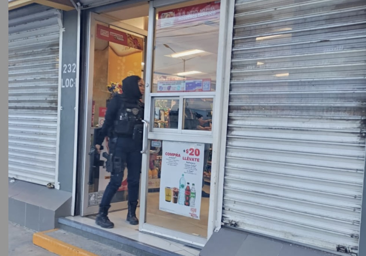 Roban casa y tienda de conveniencia durante la madrugada en Celaya