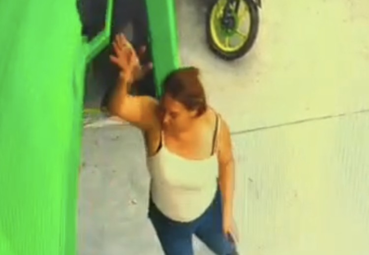 Identifican a presuntas farderas captadas en videos; las vinculan con otros robos en Celaya