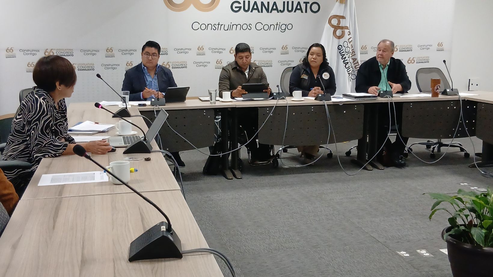 Morena acusa al PAN de violar la ley por iniciativa de pensión