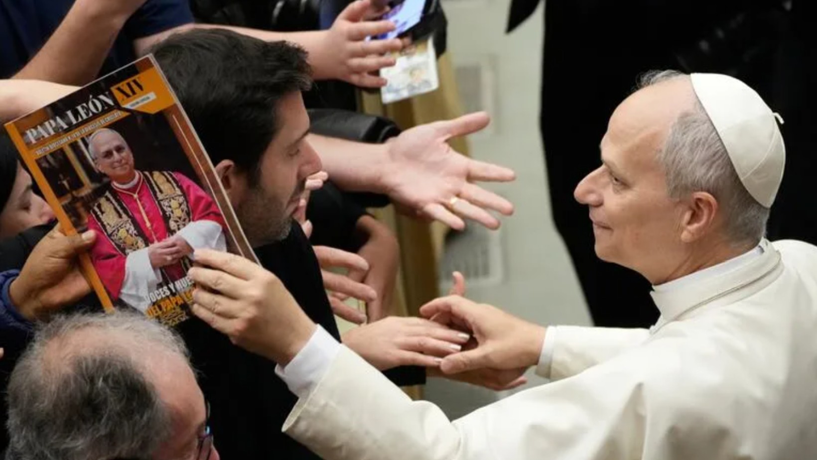 Consagran obispos sin permiso y el Vaticano responde con excomunión