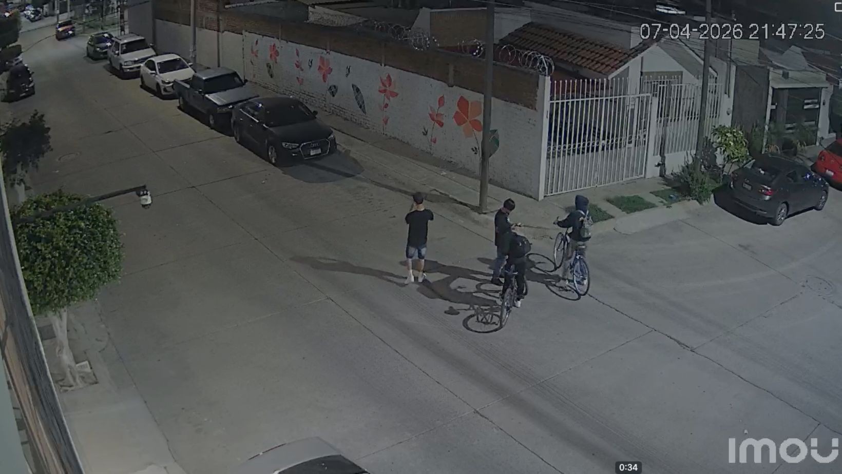 Captan asalto de dos ciclistas contra jóvenes en León, Guanajuato