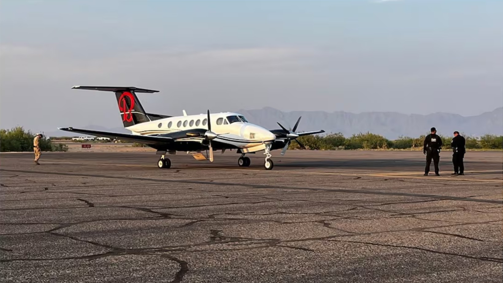 Exhibición del avión de “El Mayo“ reaviva tensión entre México y EE. UU.