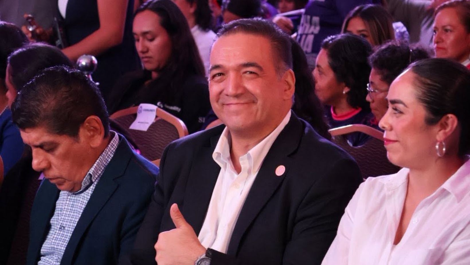 Piden investigar contratos de León; MC acusa persecución política