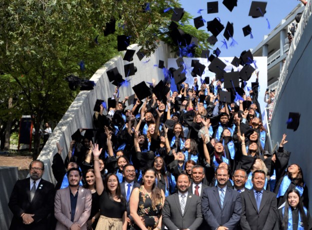 Graduaciones dejarán derrama económica superior a 336 millones de pesos en León: CANACO