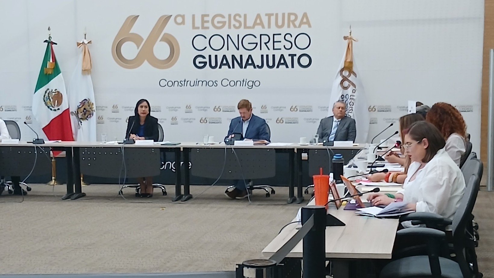 Tras muerte de migrante bajo custodia de ICE, piden fortalecer consulados