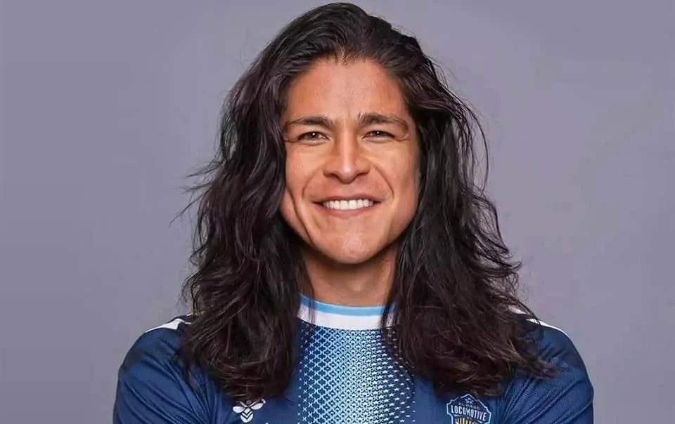 ¡De la pantalla a la cancha! El actor mexicano Cristo Fernández debuta como futbolista profesional ¡De la pantalla a la cancha! El actor mexicano Cristo Fernández debuta como futbolista profesional