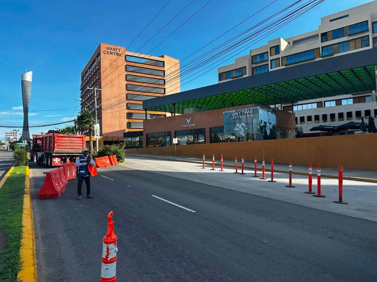 León arranca obras de bacheo y pavimentación en Vasco de Quiroga e Insurgentes León arranca obras de bacheo y pavimentación en Vasco de Quiroga e Insurgentes