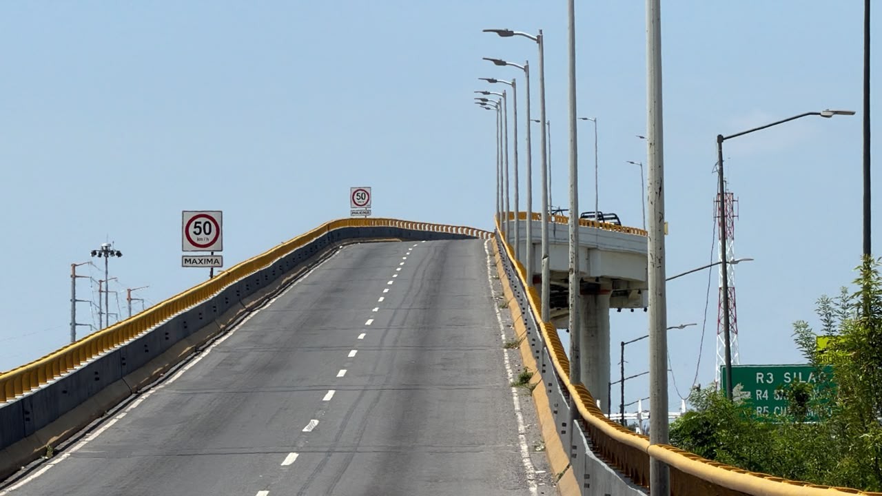 Muere policía vial de León tras lanzarse del puente del Distribuidor Juan Pablo II